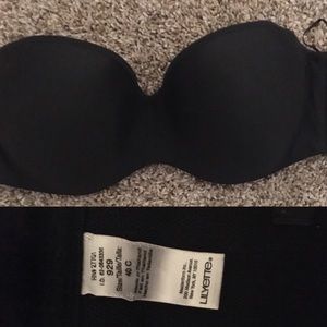 Women’s strapless bra